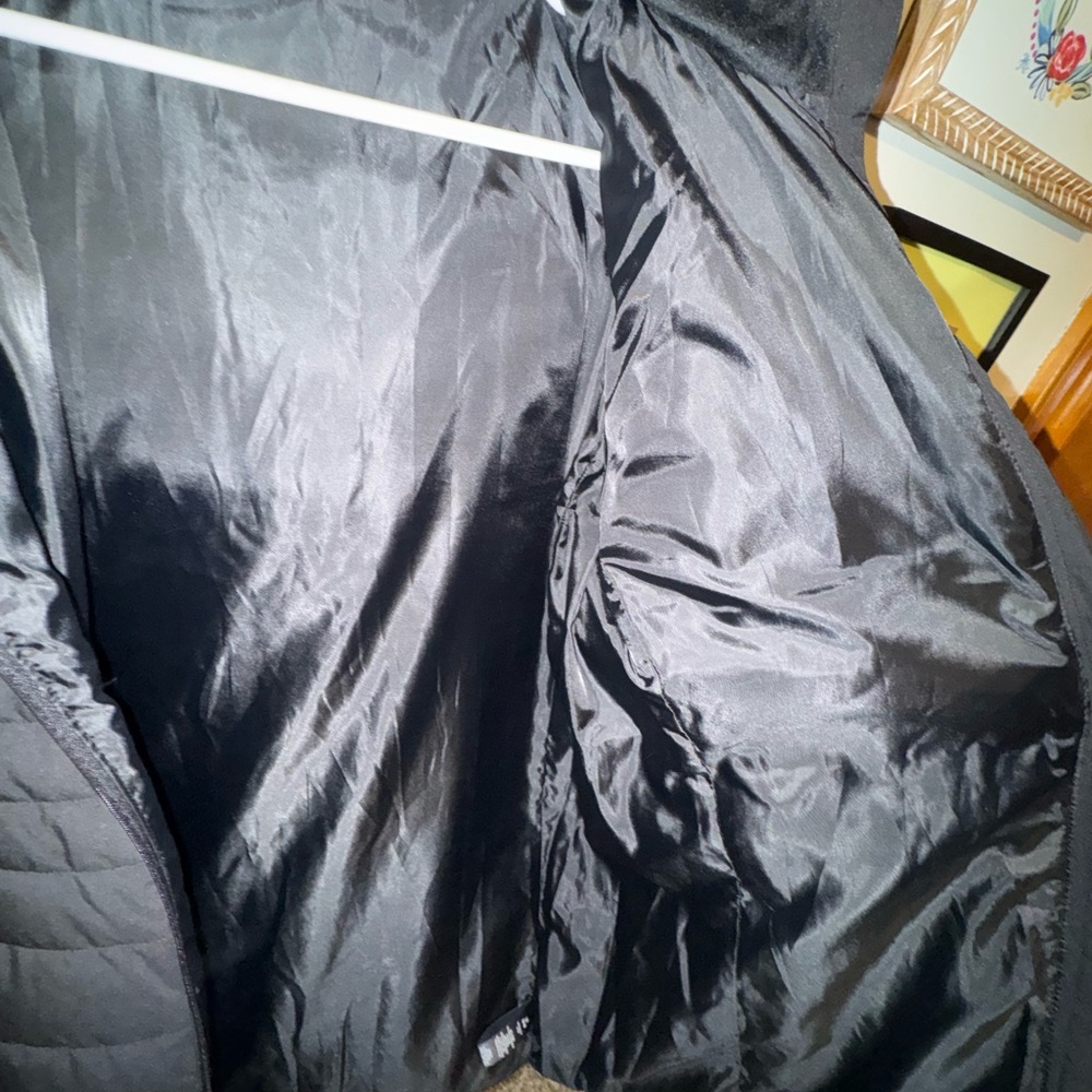 Swiss Tech Black Quilted Jacket - Picture 6 of 6
